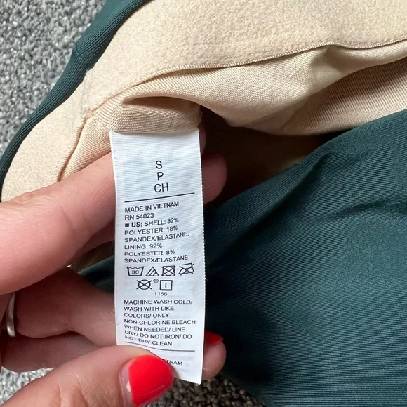 Old Navy Women’s Scoop Neck Tank Bikini Top Size Small in Green - Picture 6 of 6